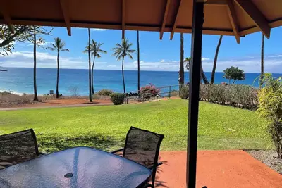 Image de Oceanfront Molokai Cottage with Unobstructed Sunset Views