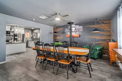 Image de The Farmhouse in Quartz Hill • Full Rv Hookups • Secure Gated Lot