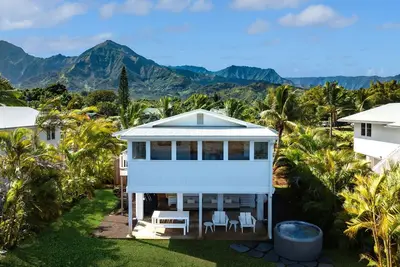 Image de Charming Riverfront Cottage in Hanalei – Secluded Yet Central