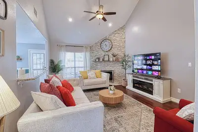 Image de Spacious House Gameroom Arcade Kid Games-Sleep 12