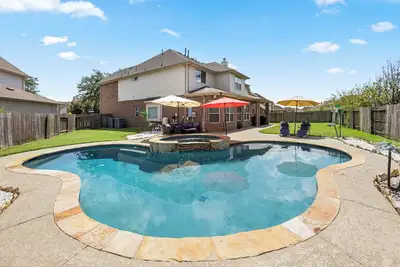 Image de Delightful 7-bedroom house with a pool and hot tub in Houston