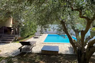 Image de Appartement de trois chambres avec la terrasse et la vue sur le mer Novigrad (A-25170-a)