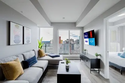 Image de Executive 2br/2ba Suite in Prime Dt!