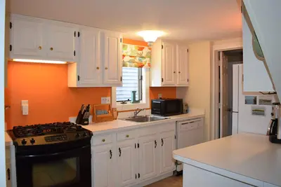 Image de Adorable 3-bedroom cottage in peaceful Newbury perfect for relaxing getaway