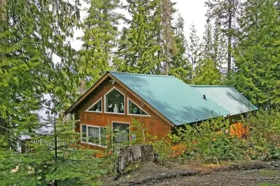 Image de Lake Wenatchee Getaway - Lakefront Weekend Hideout Villa