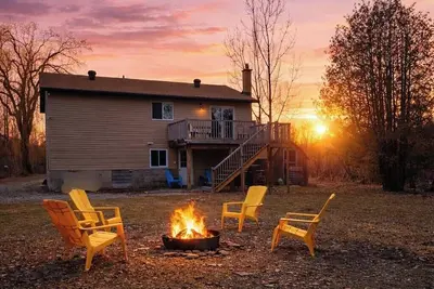 Image de Grotto Basecamp Lodge 10+ Guests Accessibility Mobility Friendly Space Tobermory