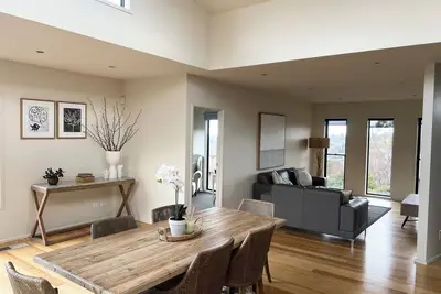 Image de Relaxing well-located stay in one of Geelong’s most sought-after suburbs.