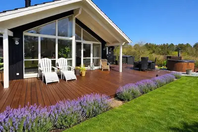 Image de Close to water calm spa and comfort