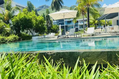 Image de Latitude Luxury Seafront Apt