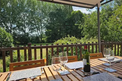 Image de Deceptively spacious, comfy cottage. Private garden, patio, balcony and stream