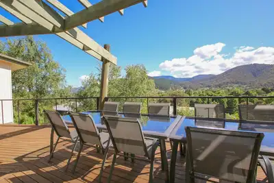 Image de Top Deck - Amazing views and space!