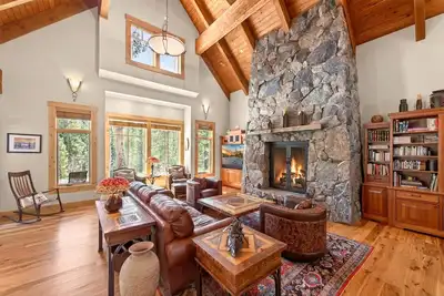 Image de Monthly Lease - Edgewood at Lahontan by Tahoe Getaways - 4br Pet-Friendly w Hot Tub