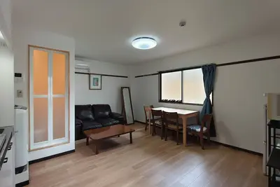 Image de 9 minutes from Jr Namba Station/Airport Bus Terminal, 6 minutes from Jr Ashiwarabashi Station, close to both Shinsaibashi and Kyocera Dome Osaka. 302 Ohara