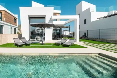Image de Sierra y Sal - designer villa, heated pool, mountain, sea views - by Oyoostays
