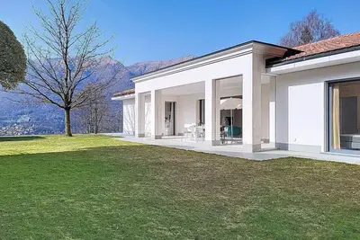 Image de Belle maison de vacances privée avec Wifi, bain à remous, Tv, terrasse et vue panoramique