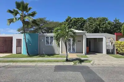 Image de 3-bedroom villa in peaceful Rincon neighborhood, walk to beaches and groceries