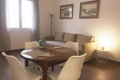 Image de Charming new apartment in the old town, a stone's throw from the beach 🏖️