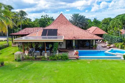Image de ! Escape to the comfort of our exclusive villa in a country house!
