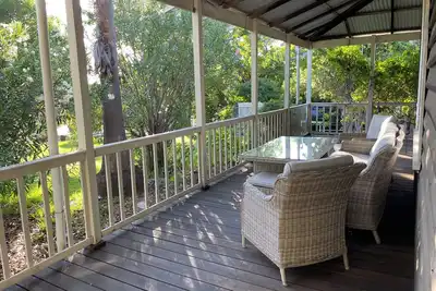 Image de Not a destination but an experience. Character cottage, In prime location.