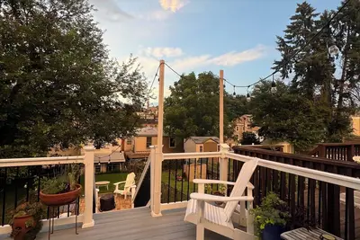 Image de 3-bedroom house in beautiful Manayunk with cool Ac breeze