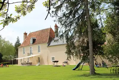 Image de 🏰 Gite de Villenoue : Séjour au calme & aventures privées  | 5 min Issoudun