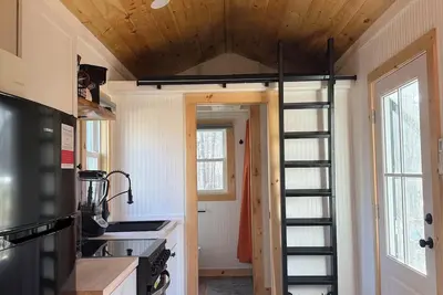 Image de Tiny House in the Woods