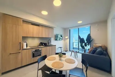 Image de 34th Floor Waterfront Sky Oasis | Pool & Gym