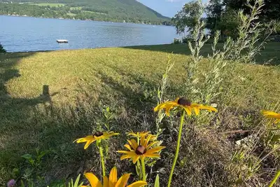 Image de Harvey Lake 3br Garden Apartment-Lakefront-Private Dock-Fireplace -Full Kitchen