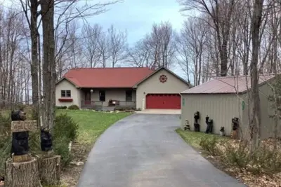 Image de Waterfront Spacious 4 bedroom beach lake house in beautiful Brimley-Bay Mills