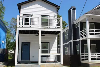 Image de New -Atlanta Gem-Close to Mercedes-Benz, World Congress Center, State Farm and Atl Beltline