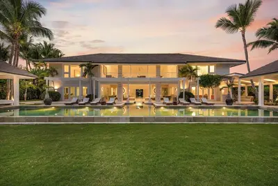 Image de Grand Oceanfront Golf Villa, Heated Pool | 10br
