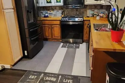 Image de 726) 2br Retreat w/ King Bed | Pet Friendly