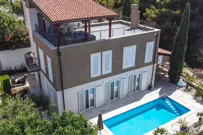 Image de Gorgeous home in Splitska