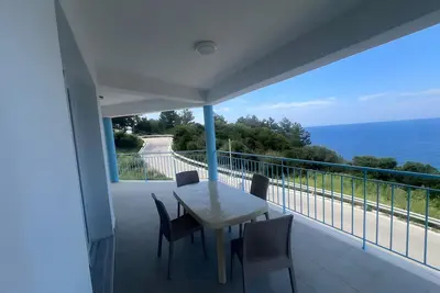 Image de Perseus Sarakiniko – Villa neuve sur le cap avec vue imprenable sur la mer