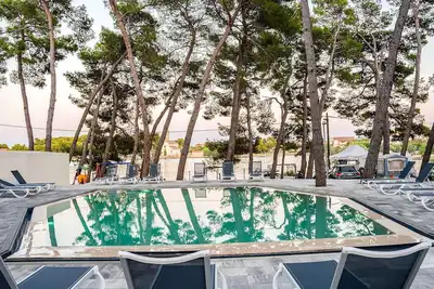 Image de Magnifique maison à Pasman avec piscine extérieure
