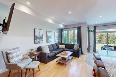 Image de Family Townhome w/ Summer Pool