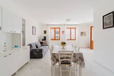 Image de Caletta Basic By Salum