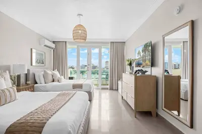 Image de Modern Studio ° Lagoon View & Private Balcony