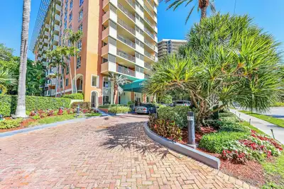 Image de One Bedroom Coconut Grove Apartment with Large Patio & Free Parking