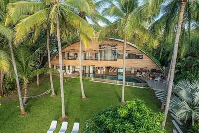 Image de Magnificent Oceanfront Luxury Villa