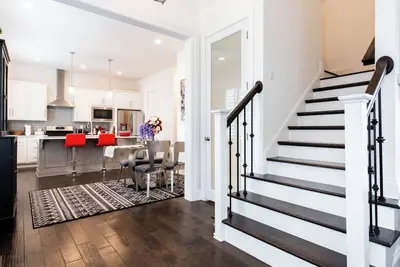 Image de Spacious 4-bedroom house  in beautiful Norton Commons walkable to dining