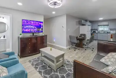 Image de Spacious 4br I Private backyard Sleeps 8 I Near Nrg, Med Center & Dt