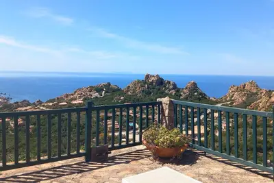 Image de A beautiful elevated architect designed villa with breathtaking sea views.
