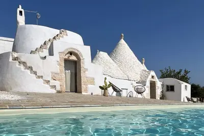 Image de Trullo avec Piscine Privée à Ostuni – Trullo Thalia en Vallée d’Itria