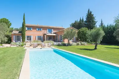 Image de Provençal Villa near Uzes - Heated Pool & Jacuzzi