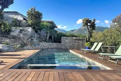 Image de Bergerie d'exception avec piscine chauffée, proche commodité