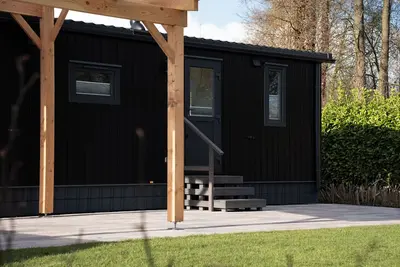 Image de Chalet right on the lake - quiet and modern