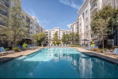 Image de New 2-bedroom corporate loft in charming Atlanta, right by the airport.