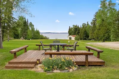 Image de Lem's Paradise #1 | 300+ ft Lake Huron Shoreline & Mackinac Views