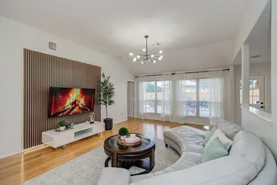 Image de 4-Bd/2-Ba Bellaire View Getaway w/ Laundry & Yard